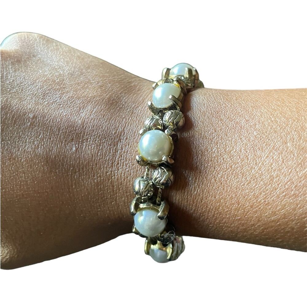 Faux Pearl Gold Tone fold-over clasp Rose Bead Bracelet Vintage Stackable
